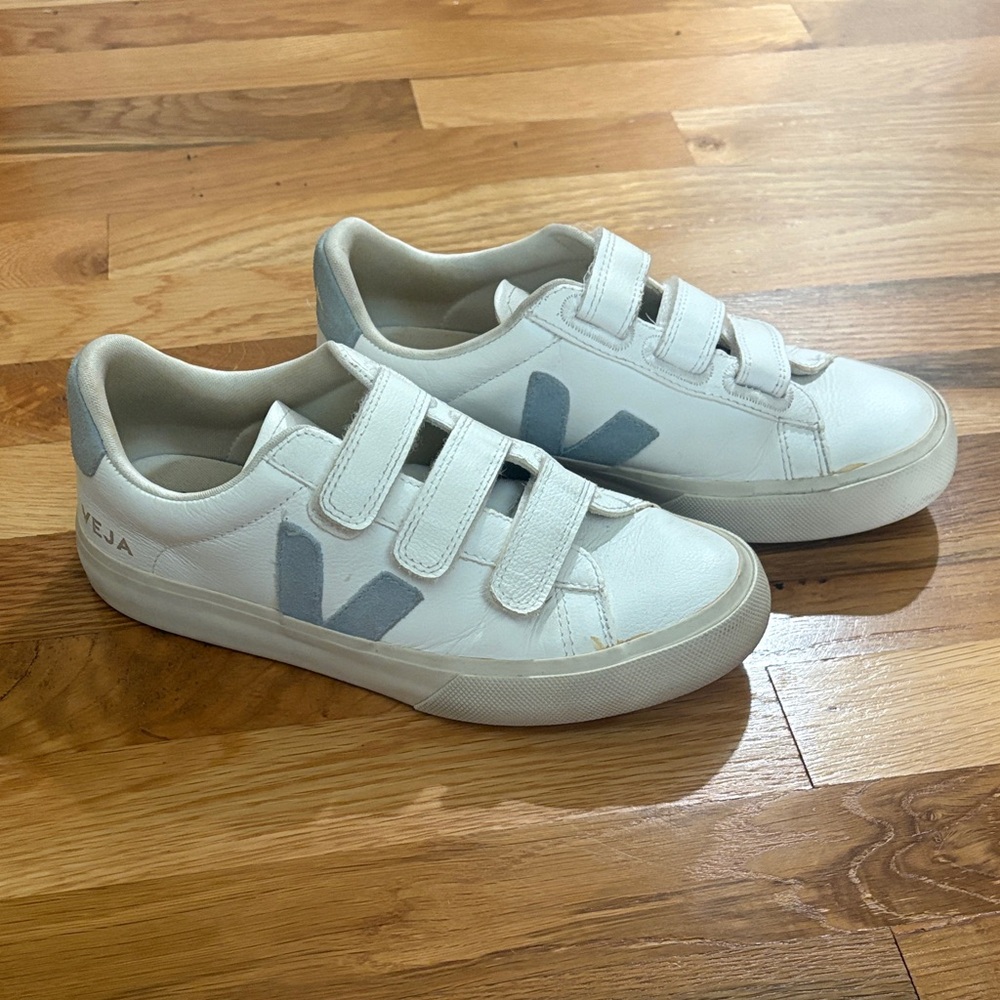 Veja Womens White and Blue Sneakers
